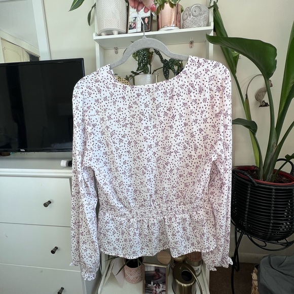 NWT Abercrombie Floral Long Sleeve Ruffle Top - Picture 4 of 5